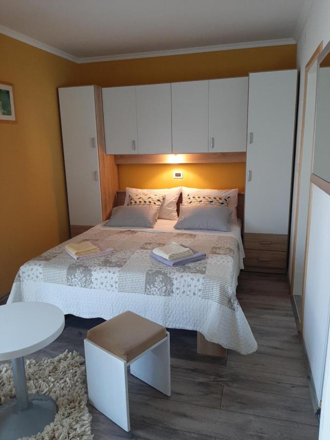 Rooms Neda Rab Town Exterior foto
