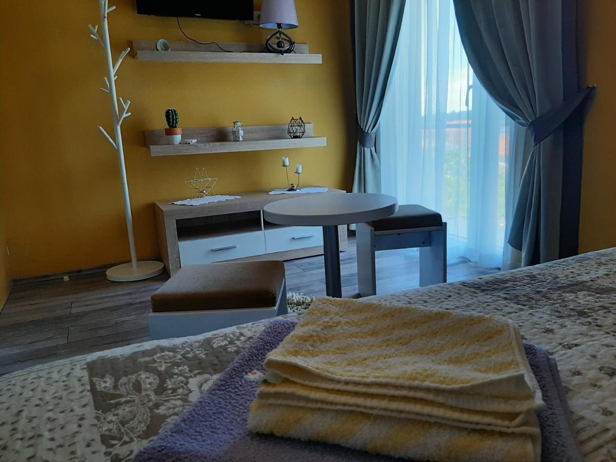 Rooms Neda Rab Town Exterior foto